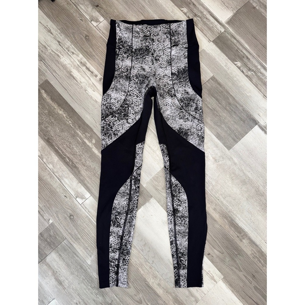 Lululemon All the Right Places Leggings Womens Black White Paisley Print Size 6